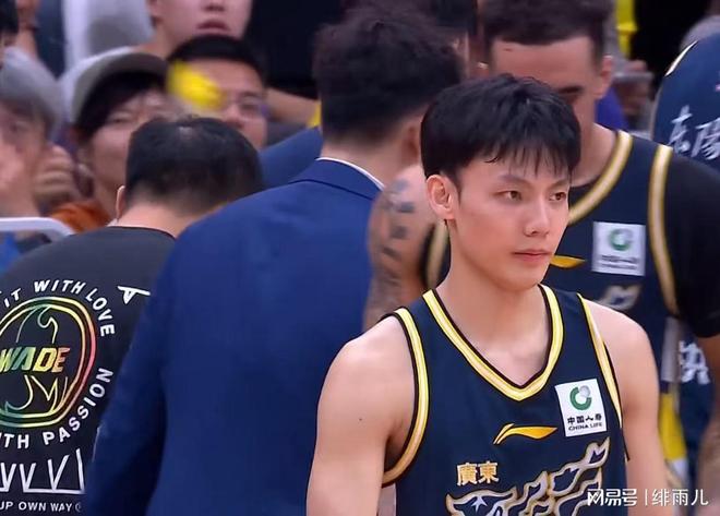 美媒评级状元PK榜眼：迪班萨惊艳评A