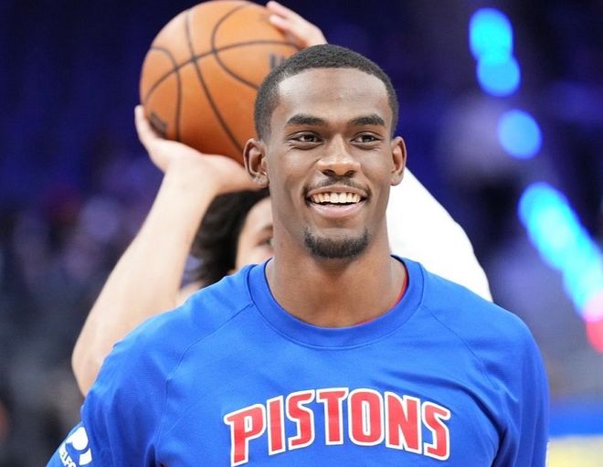 库里看了会沉默,在NBA世界里,崩老板天花板还的是伦纳德